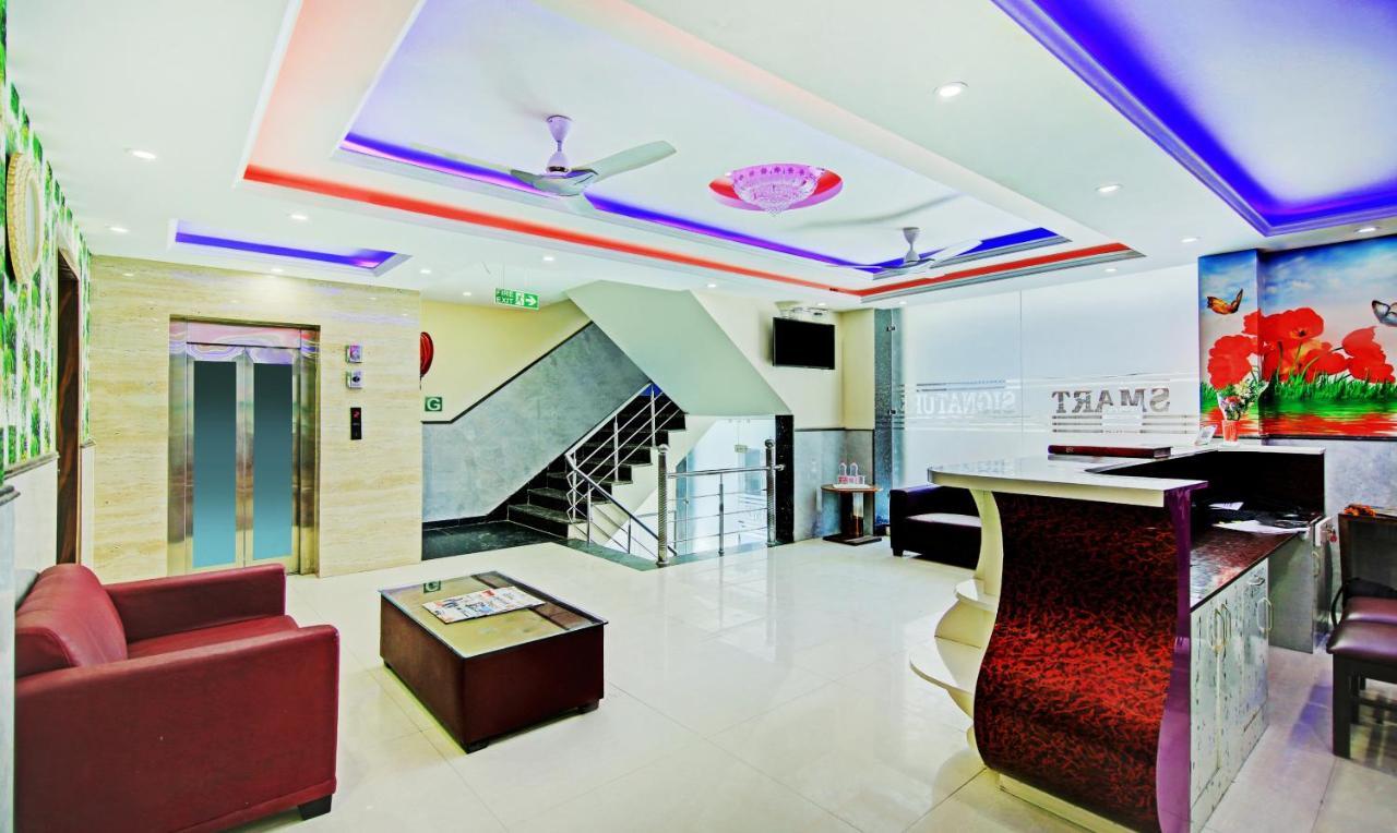 Treebo Trend Smart Signature Új-Delhi Kültér fotó